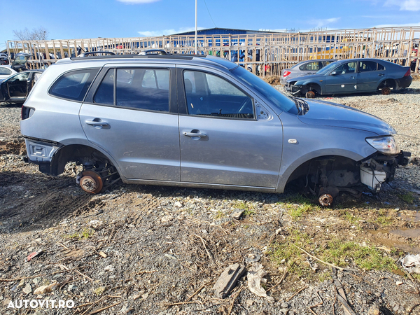 Dezmembrari  Hyundai SANTA FE 2 (CM)  2005  > 0000 2.2 CRDi GLS 4x4 M - 2