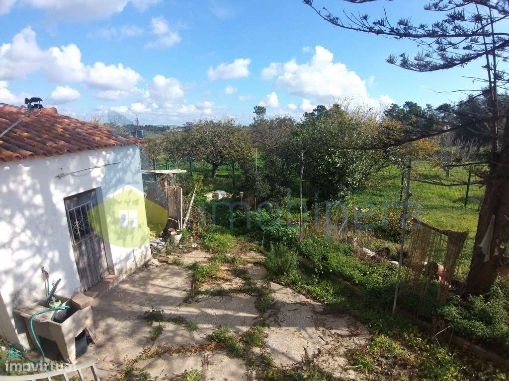 Quinta tipicamente algarvia constituída por 2 urbanos, terreno e 2 ... - Grande imagem: 5/36