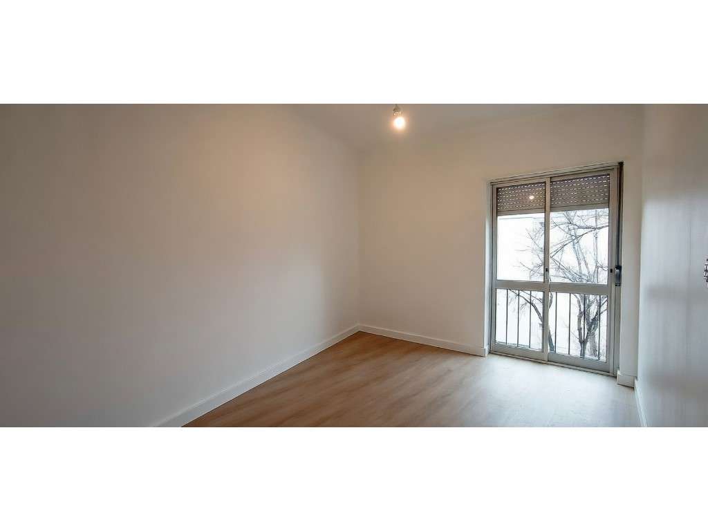 T2 Cacém em zona central perto de transportes - Grande imagem: 4/22