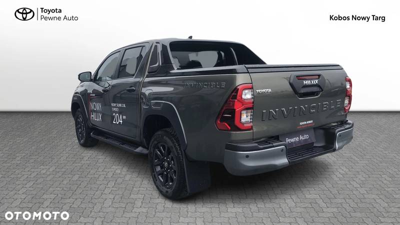 Toyota Hilux 2.8 D-4D Double Cab Invincible Sport 4x4 - 7