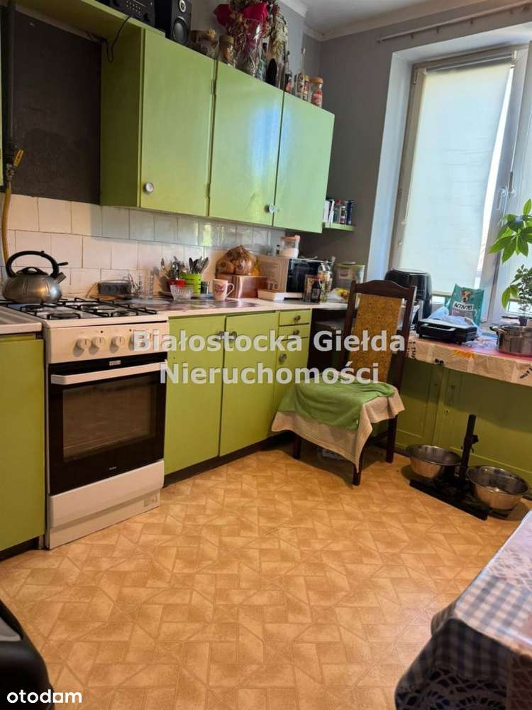 2 pokoje III piętro pow.47,35 m2 ścisłe centrum.-1