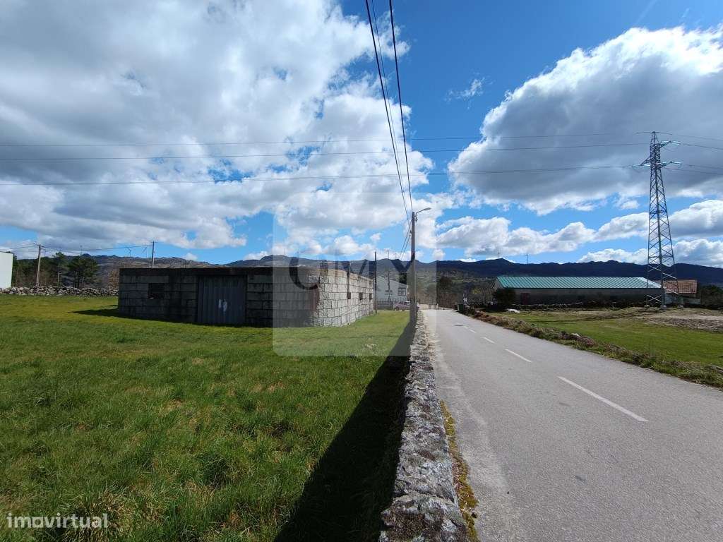 Imóvel em pedra com 184 m2 em Soutelinho, Vila Pouca de Aguiar - Grande imagem: 2/10