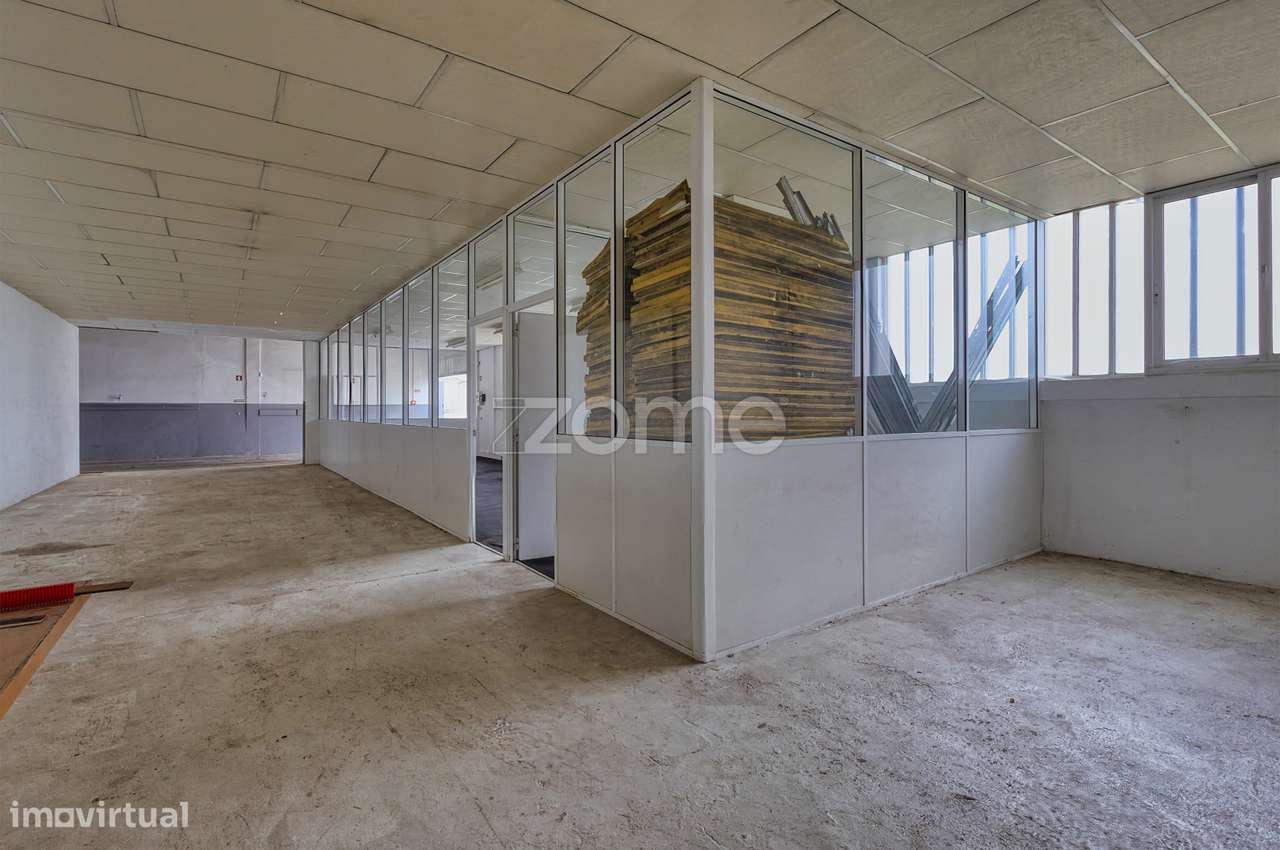 Armazéns de 1750m² c/ escritório e Potencial Habitacional em São Ro...-26