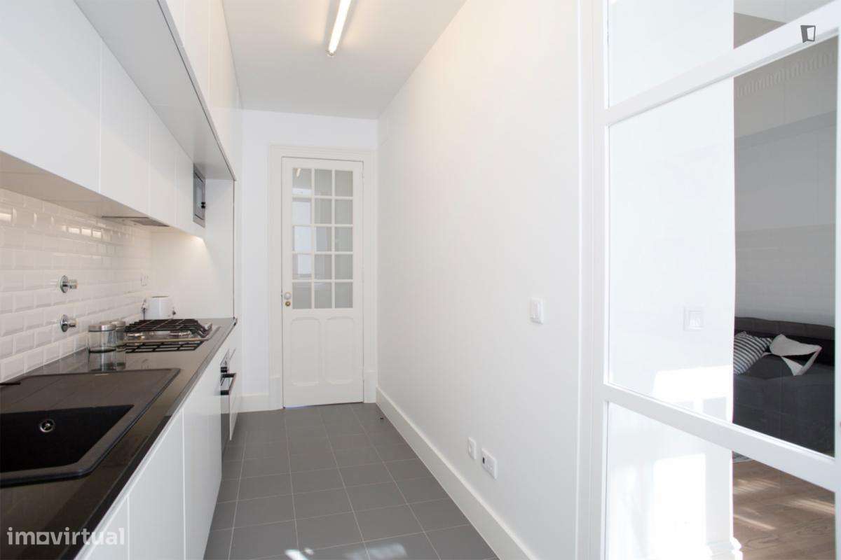 Quarto - localizado em Arroios Lisbon - Grande imagem: 4/21