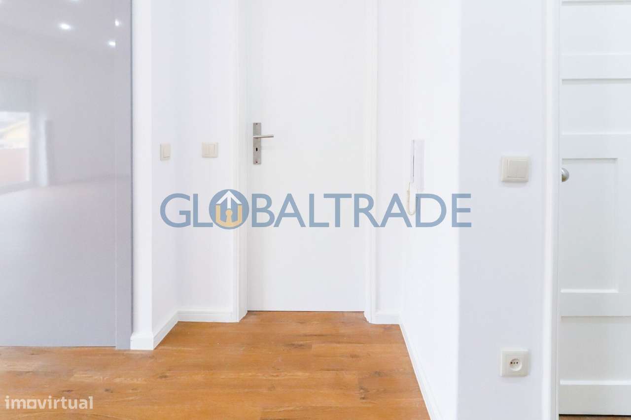 Apartamento T3 Renovado & Equipado em Águas Santas-19