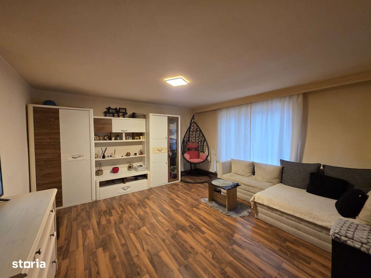 Casă spațioasă cu etaj, utilități complete și piscină – Simeria, HD-15