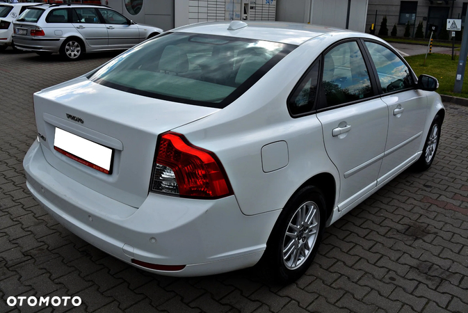 Volvo S40 1.6 Momentum - 3