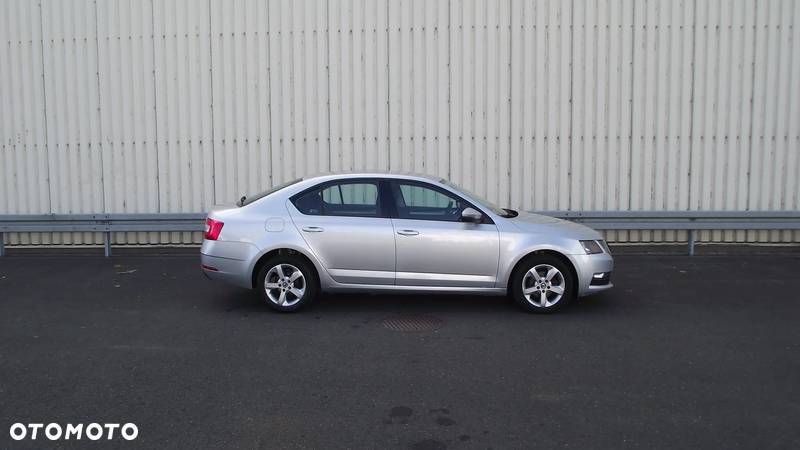 Skoda Octavia 1.6 TDI Active - 6