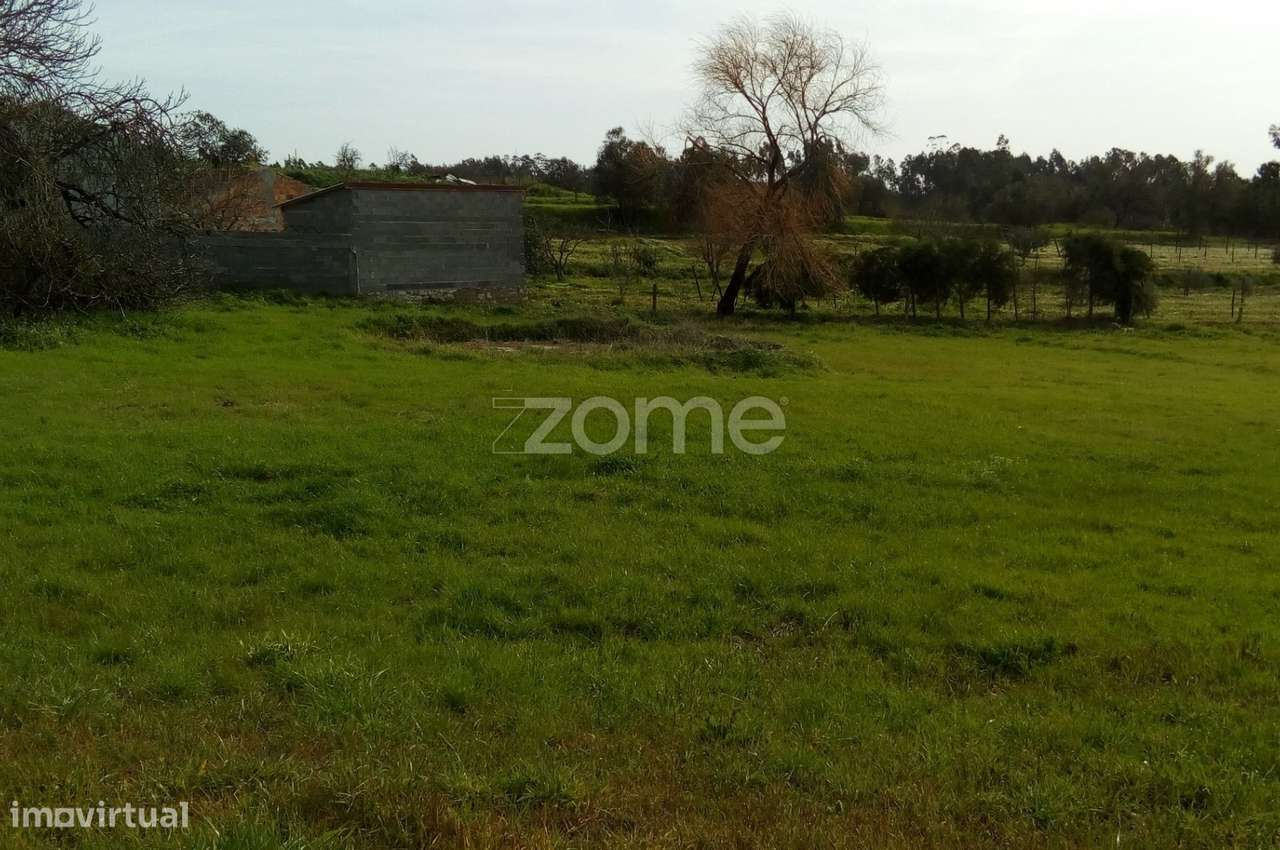 Lote terreno com construção aprovada - Grande imagem: 2/3