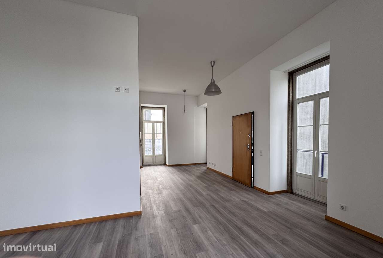 Apartamento T0 em Paranhos com varanda - Grande imagem: 4/14