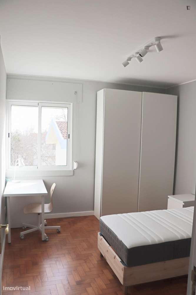 Quarto - localizado em Carcavelos Lisbon - Grande imagem: 5/10