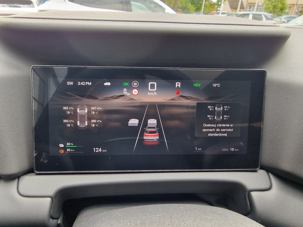 Zasięg 1000 km / Kamera 360 / Nawigacja Google