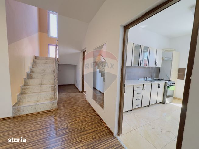 Casă cu 5 camere de vânzare Cartier Orizont 2 Paleu zona Metropolitana-7