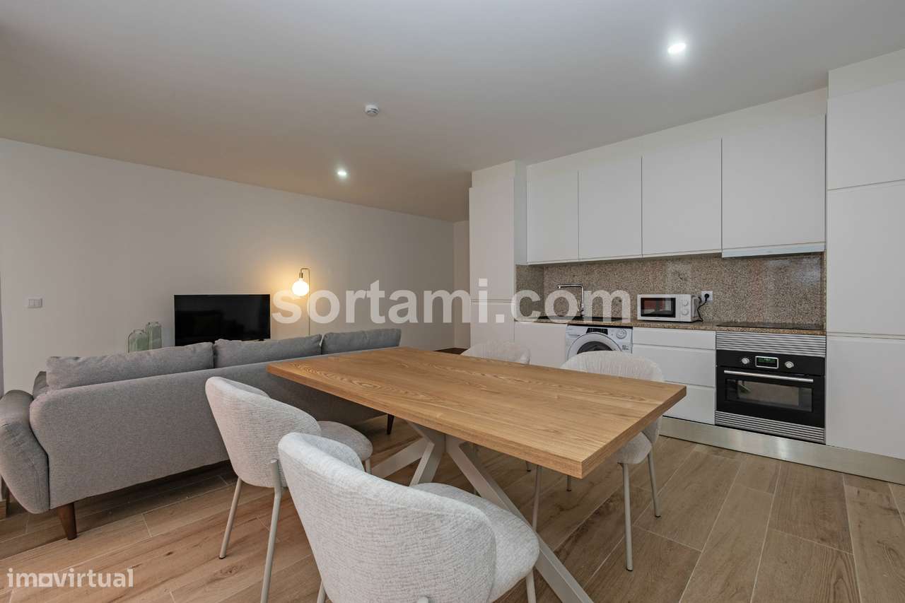 Apartamento T0+2 Venda em Cedofeita, Santo Ildefonso, Sé, Miragaia, Sã-2