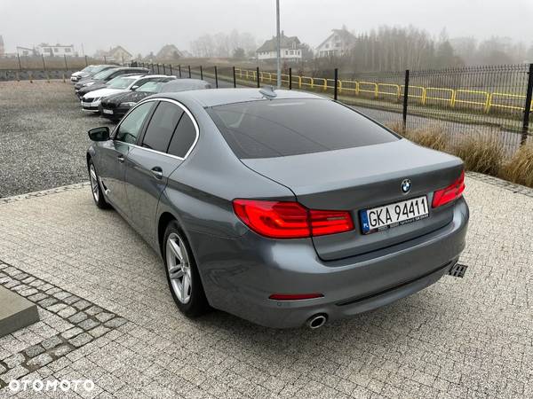 BMW Seria 5 520d - 7