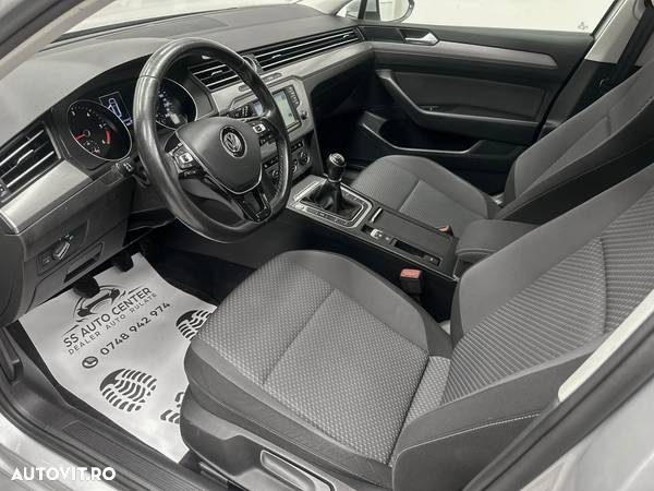Volkswagen Passat Variant 2.0 TDI (BlueMotion Technology) Trendline - 18