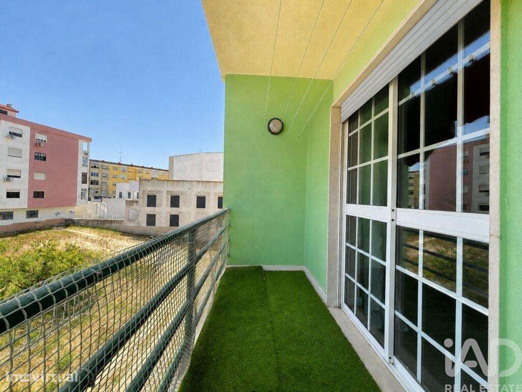 Apartamento T4 em Amora de 122 m2-14