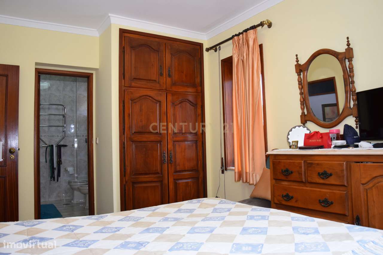 Moradia T6 (ou T4+T2) em Vila Nova de Gaia - Vilar do Paraíso-21