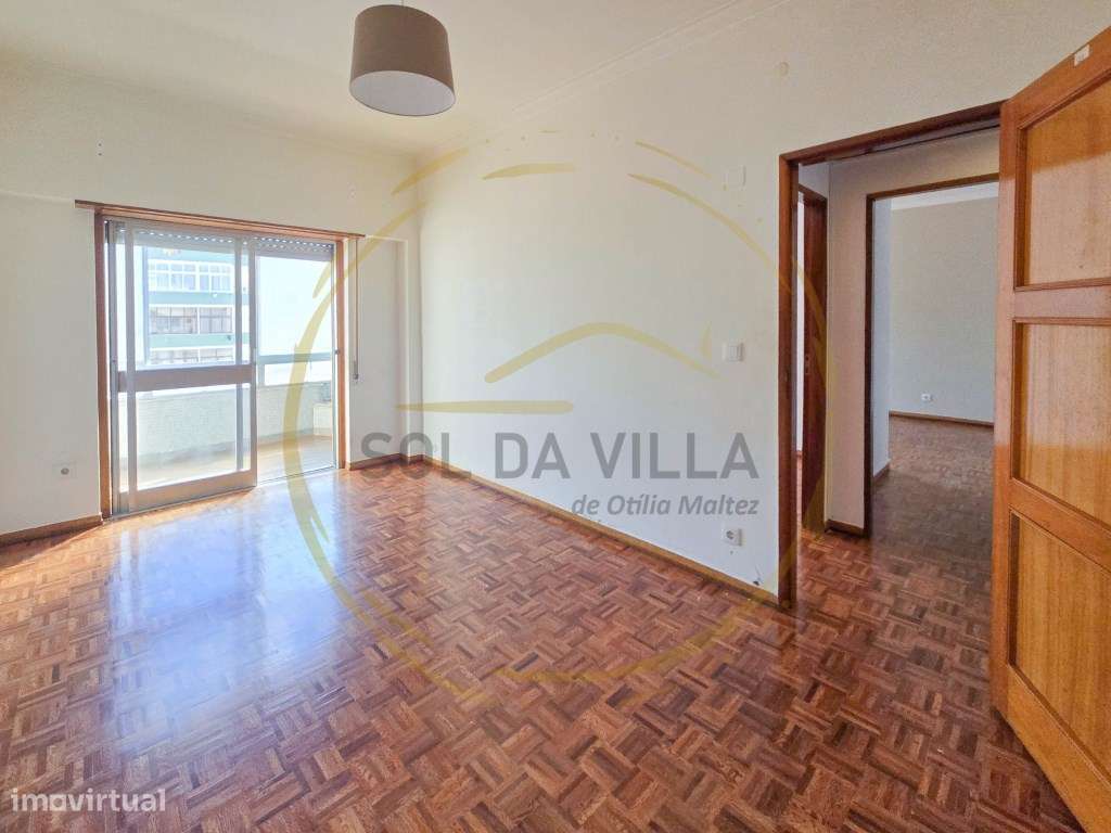 Apartamento T3 com 3 varandas - Laranjeiro, Almada - 310.000€-6