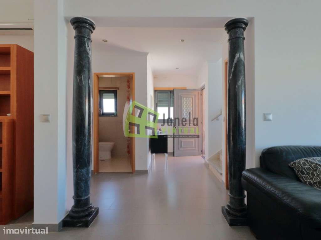 Moradia T3 com Garagem - Choilo, Azeitão-11