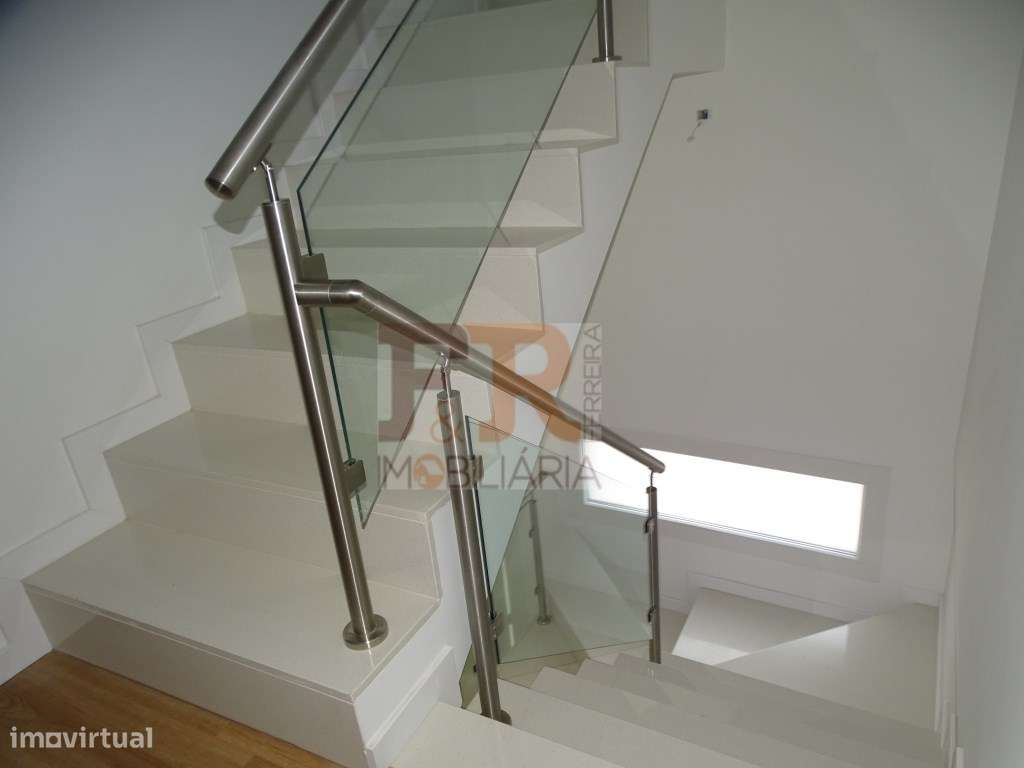 Moradias Geminada DuplexT3 com Pérgola. Pinhal do General. Fernão F...-42