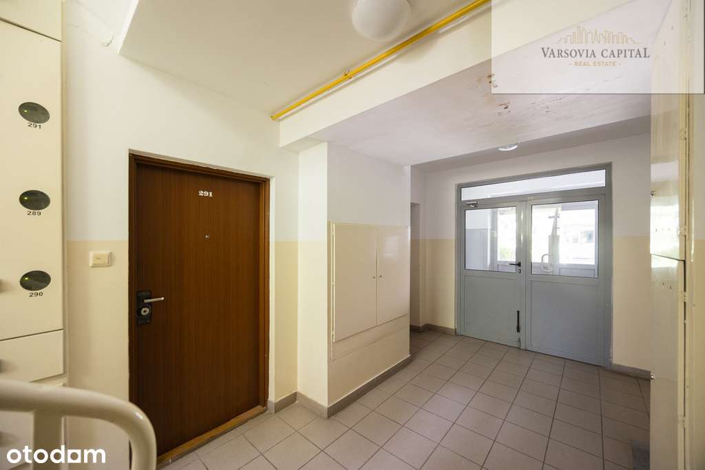 Po remoncie | garderoba | Metro Bemowo-4