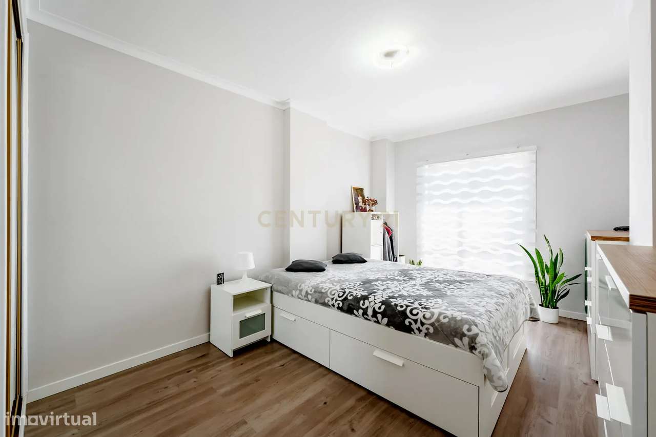 Apartamento T2 em Rio de Mouro, Sintra.-18