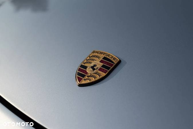 Porsche 911 Carrera - 9