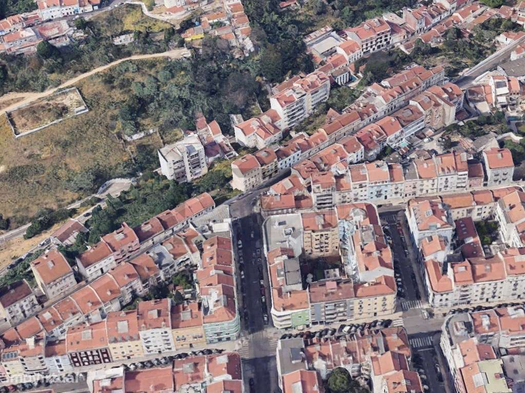 Terreno Urbano para Construção com PIP para Venda na Rua Maria Pia,...-8