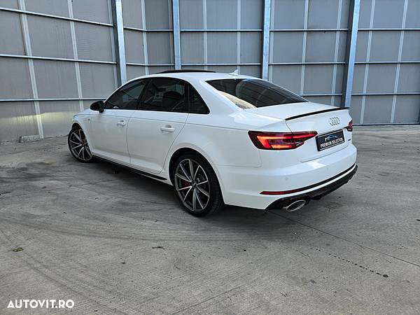 Audi A4 45 TFSI quattro S tronic S Line - 2