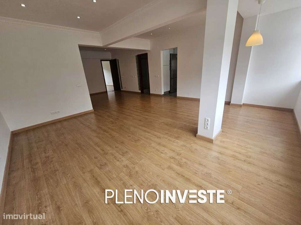 Apartamento T4 transformado em t3 na cova da piedade Almada-0