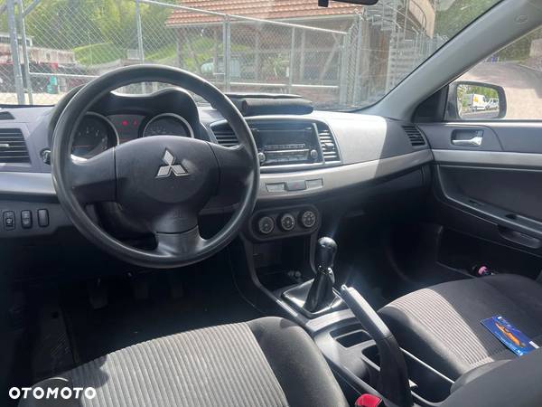 Mitsubishi Lancer 1.6 - 7