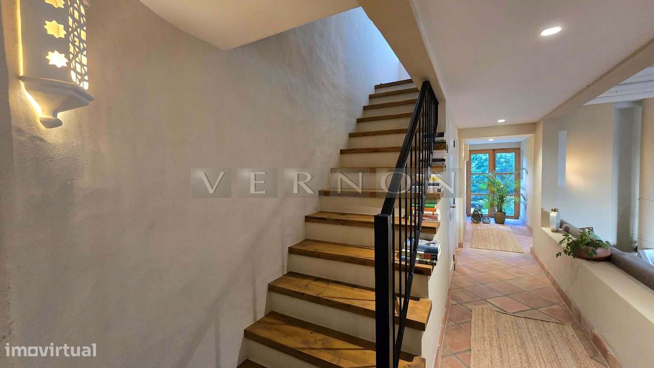Algarve, Caramujeira,  para venda moradia V3 espaçosa renovada com vis-34