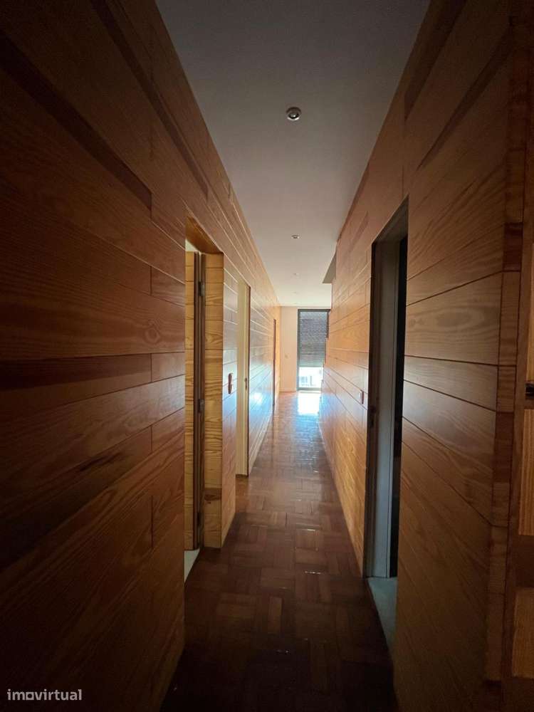 Quarto - localizado em Aveiro - Grande imagem: 3/8