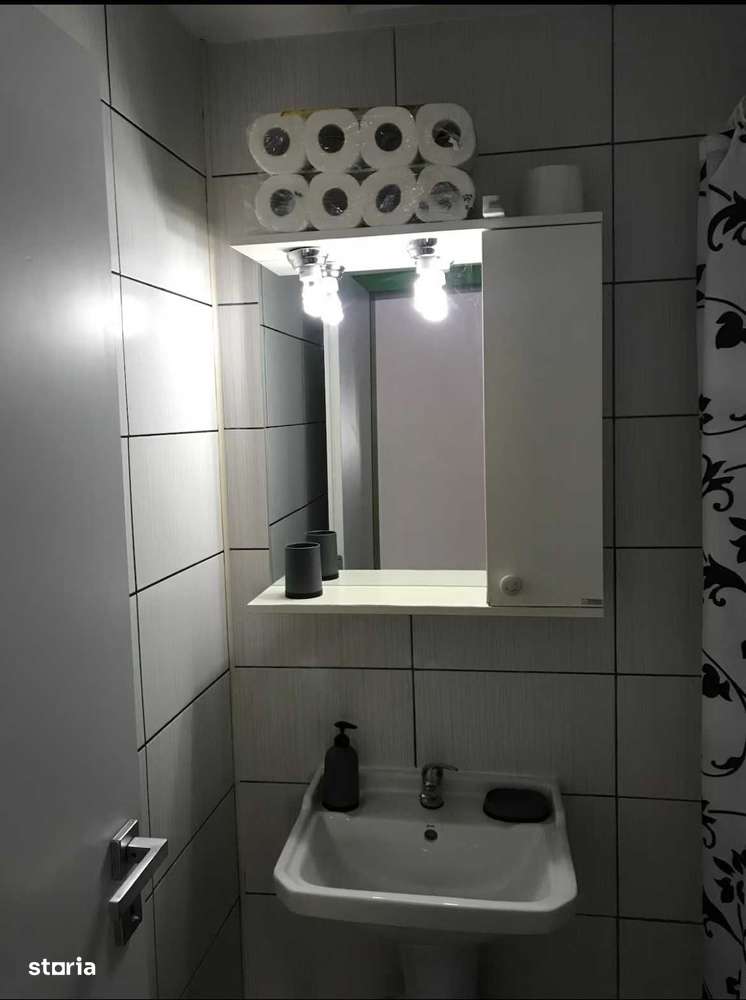 Mamaia Nord studio mobilat si utilat, cu curte proprie și loc  parcare - Imagine principală: 2/8