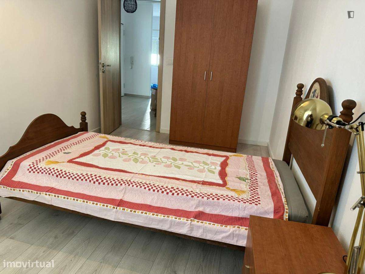 Quarto - localizado em Barreiro Lisbon - Grande imagem: 3/11