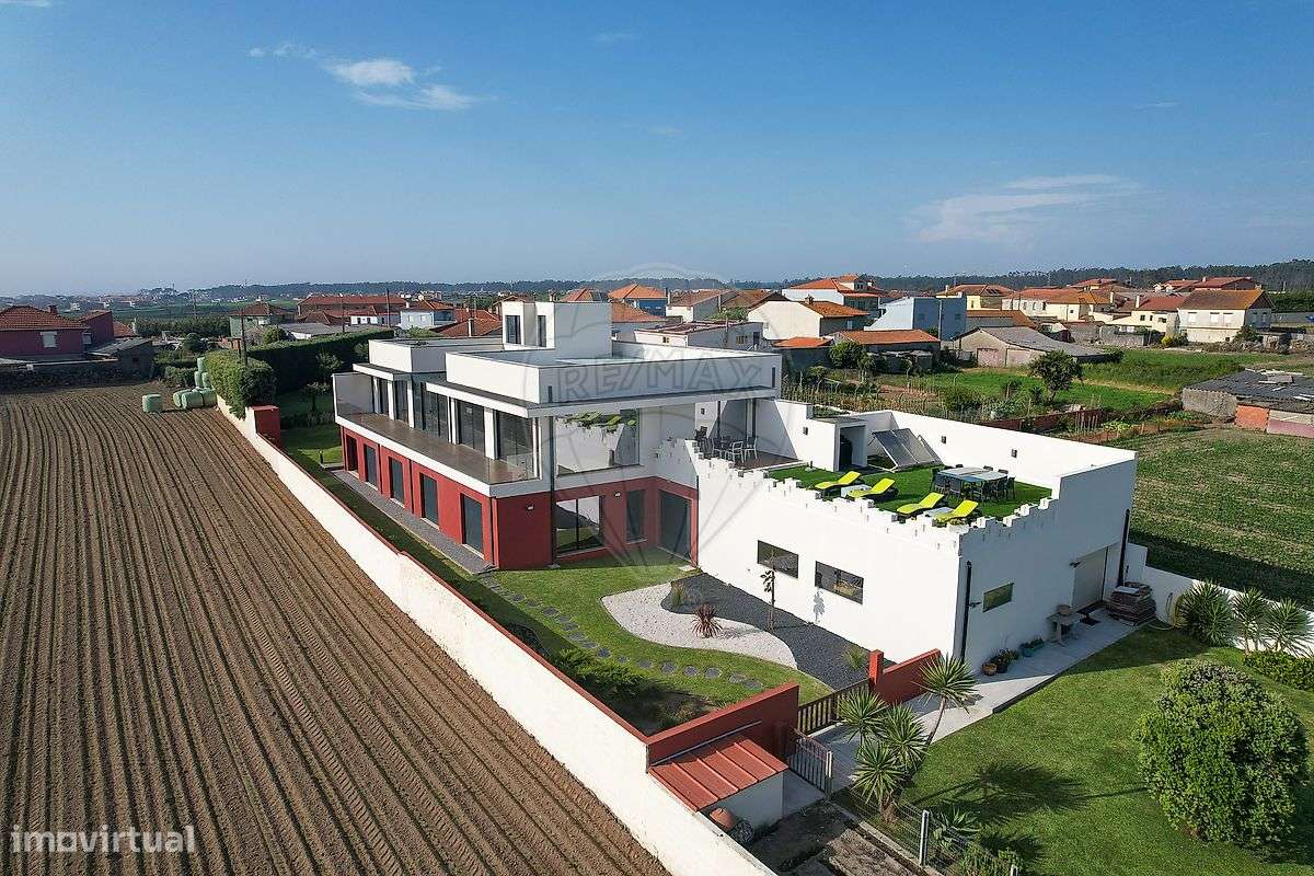 Moradia T4 para venda-1