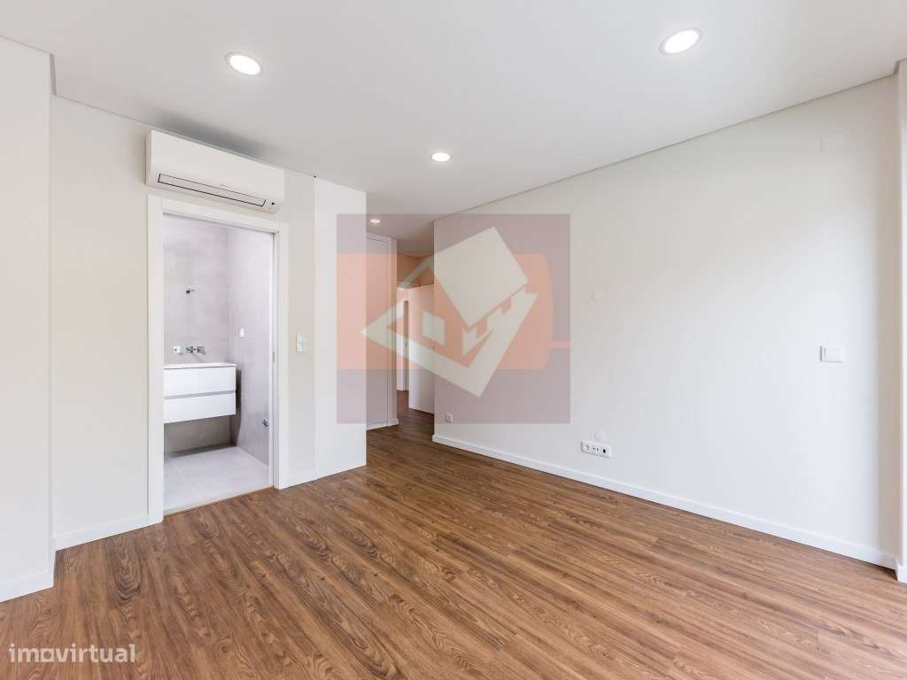 Moradia V5 nova no Bairro do Trigache em Famões-32