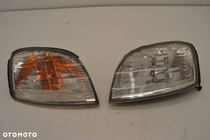 Lampa Przód  prawa kierunkowskaz Lexus LS 400 - 1