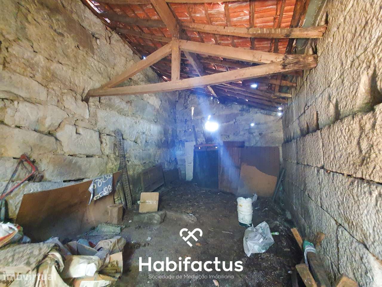 Moradia T3 à venda para Renovação em Paranhos da Beira - Seia-19