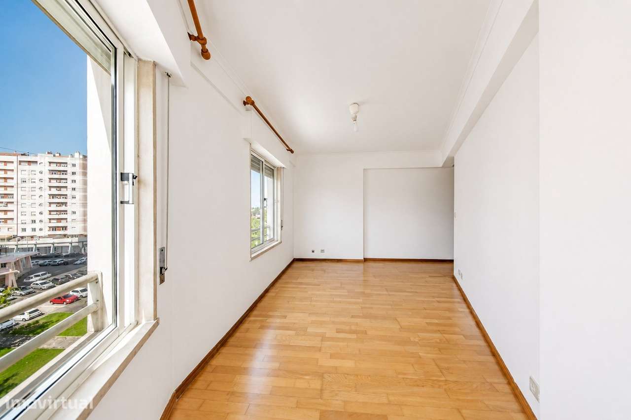 Apartamento T2 Venda em Corroios,Seixal-5