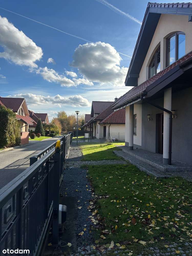Dom jednorodzinny  Lisiniec zamknięte osiedle gotowy do zamieszkania-3