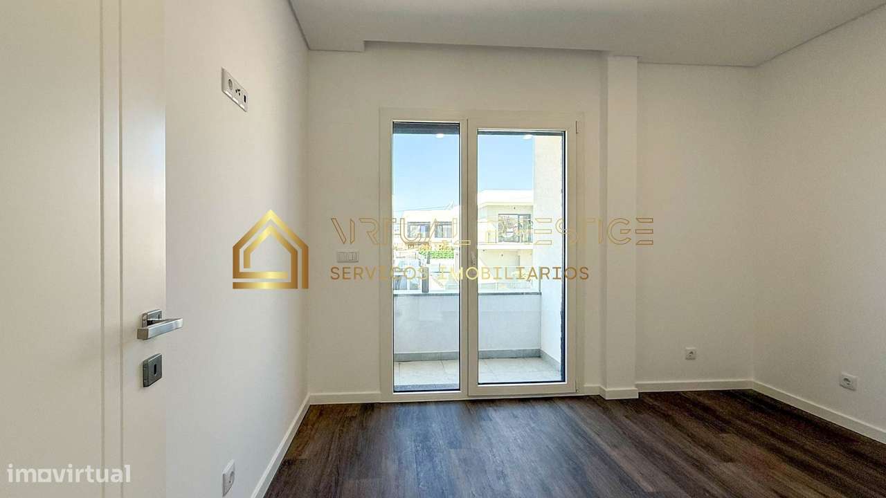 Moradia T4 Nova - 2 Suites - Piscina - Garagem - Valadares-28