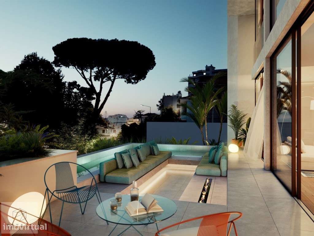 Moradia T4 com piscina e jardim-13