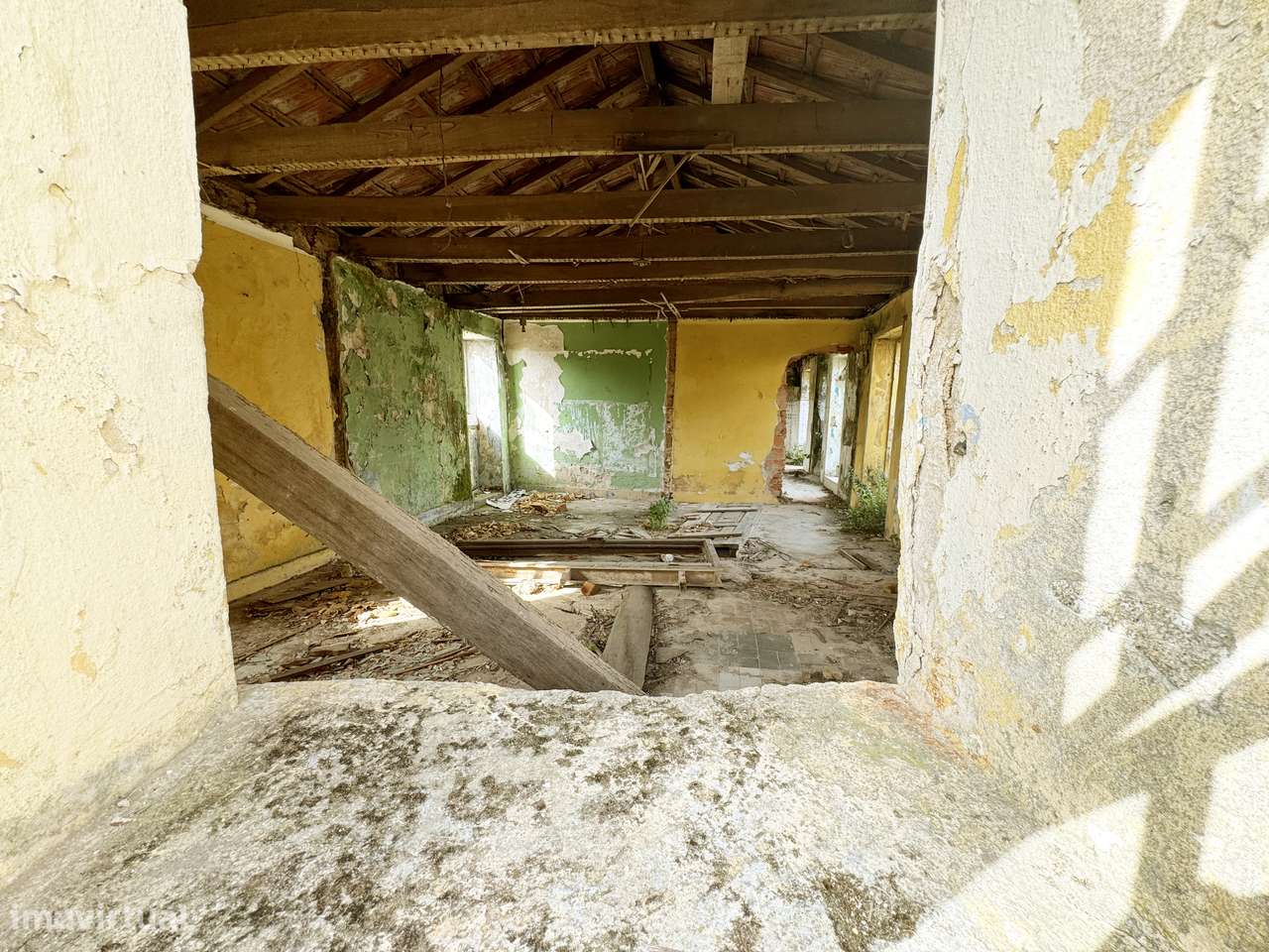 Moradia Isolada para Reabilitação - Grande imagem: 5/12