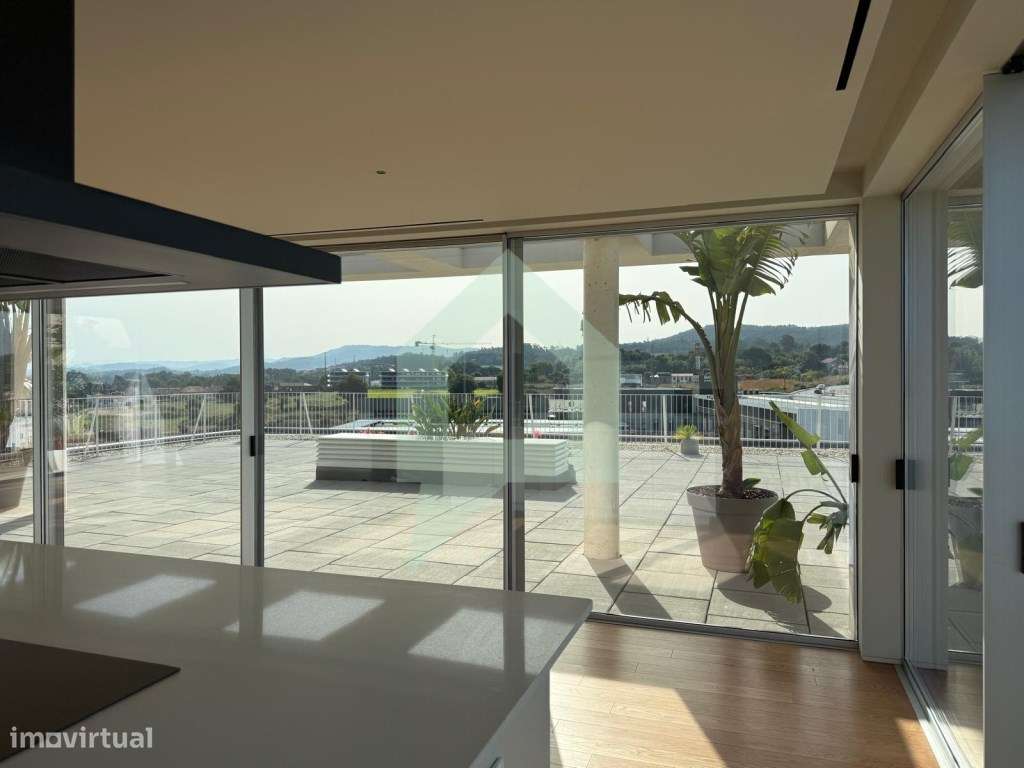 Apartamento T4 com vistas únicas em Barcelinhos, Barcelos.-5