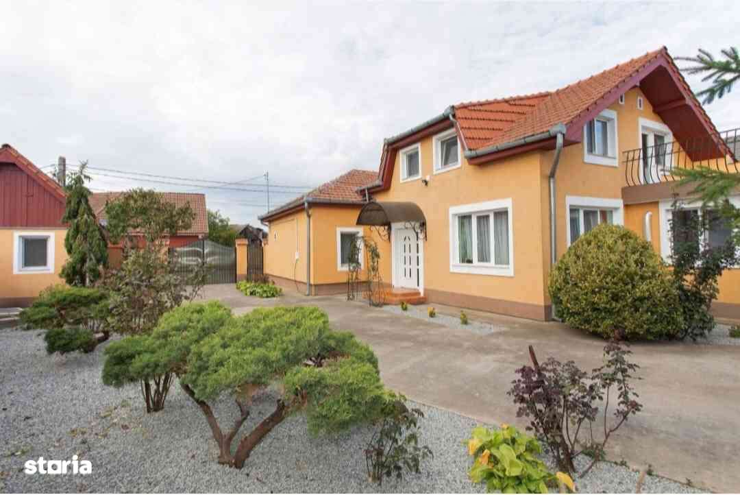 Vilă  Parter+ Mansardă Santandrei mobilată utilată-2