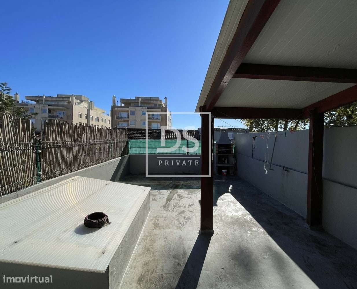 Moradia T2 com Jardim e Terraço: O Refúgio Perfeito em Ramalde (Com Re-24