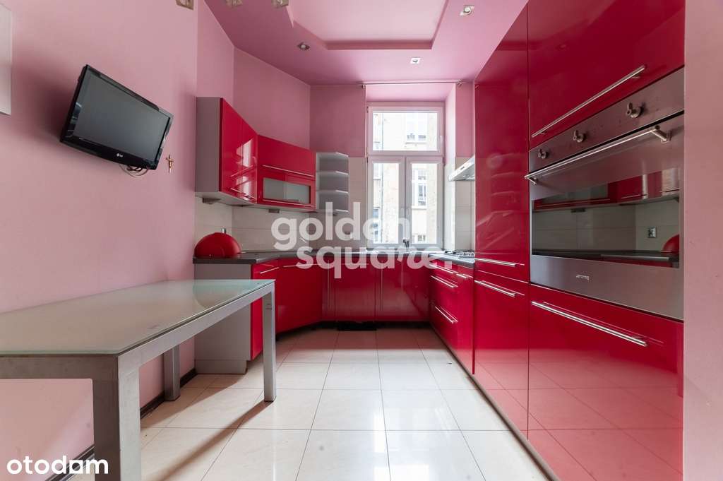 Przestronne Mieszkanie z Wysokimi Sufitami!-7