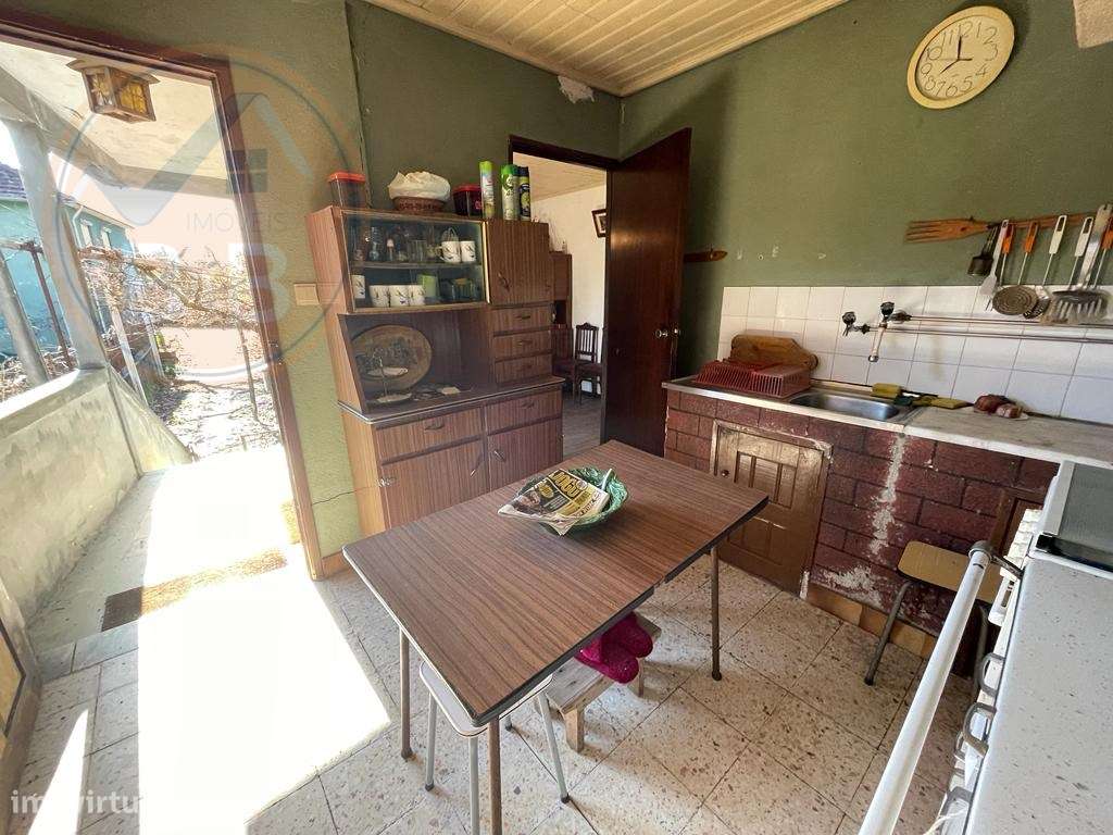 Moradia T4 em Chacim, Cabeceiras de Basto-8